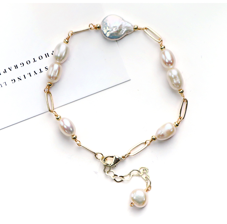 100% Nature Freshwater Pearl Bracelet Smile Charm Baroque Pearl Bracelet with 14K Gold Plating