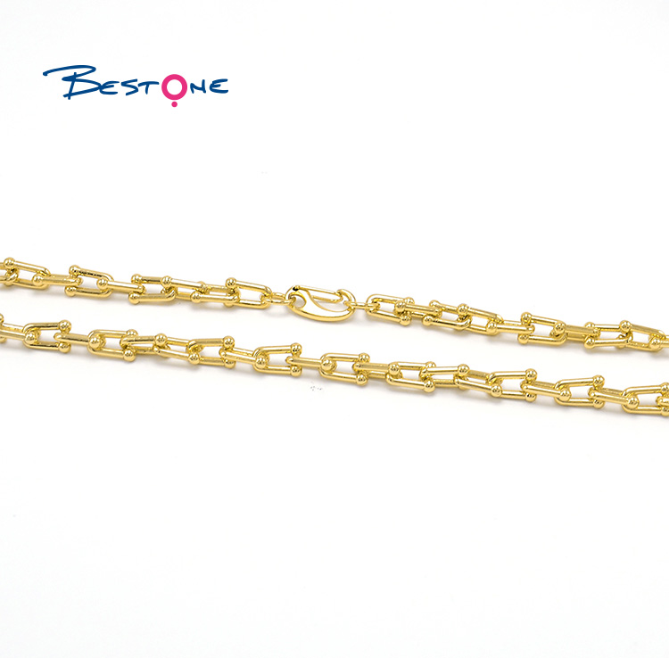 U Shaped Gold Chian Necklace