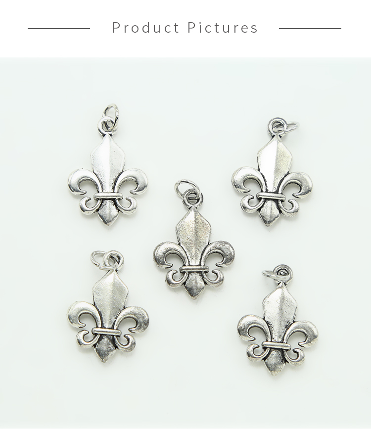 Fleur de lis Antique Silver Charm