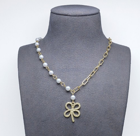  Gold Chian Necklace