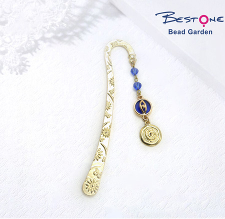 Zinc Alloy Handcrafted Bookmark with Alloy Charm and Glass Beads