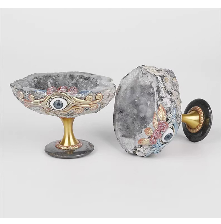 Holy Grail Geode Ornament – Evil Eye – Raw Stone Diameter 6–8cm, Height 6.5cm, 250–300g