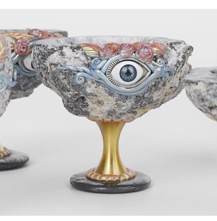 Holy Grail Geode Ornament – Evil Eye – Raw Stone Diameter 6–8cm, Height 6.5cm, 250–300g