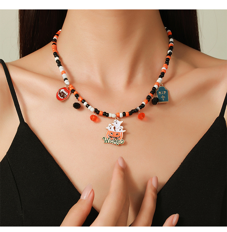 Halloween Beaded Pendant Necklaces – Spider, Pumpkin