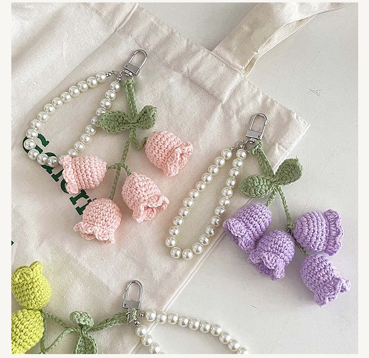 Crochet Lily of the Valley Keychain with 8mm Pearl Chain – Handmade 4 Flowers Bag Charm for Gifts