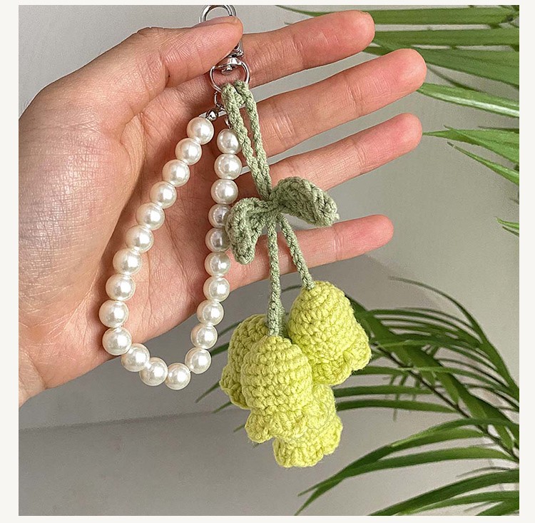 Crochet Lily of the Valley Keychain with 8mm Pearl Chain – Handmade 4 Flowers Bag Charm for Gifts