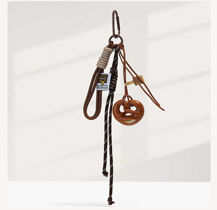 MIU Style Chip Keychain with Pearl Bow and Alloy Pendants – 8cm Bag Charm with Dice and Heart Pendant