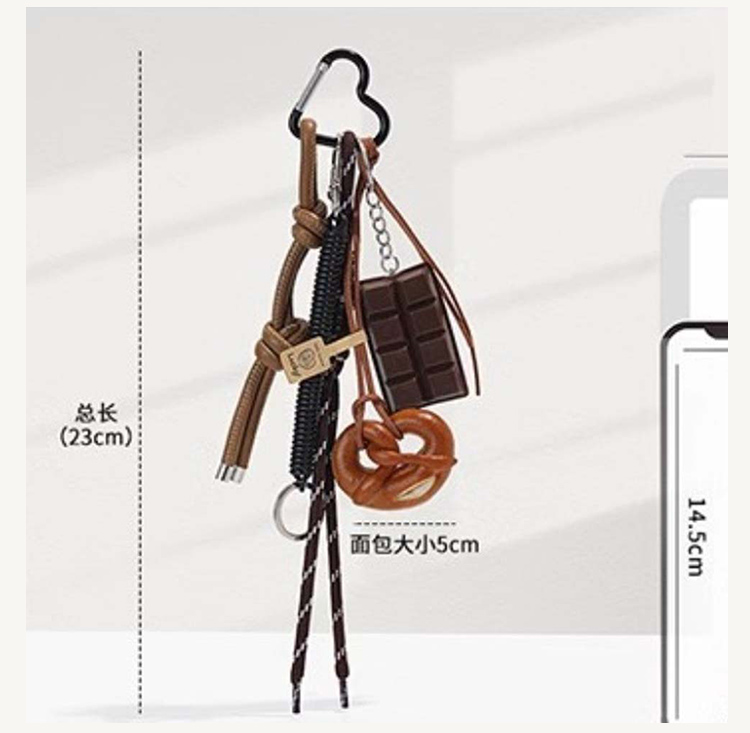 MIU Style Chip Keychain with Pearl Bow and Alloy Pendants – 8cm Bag Charm with Dice and Heart Pendant