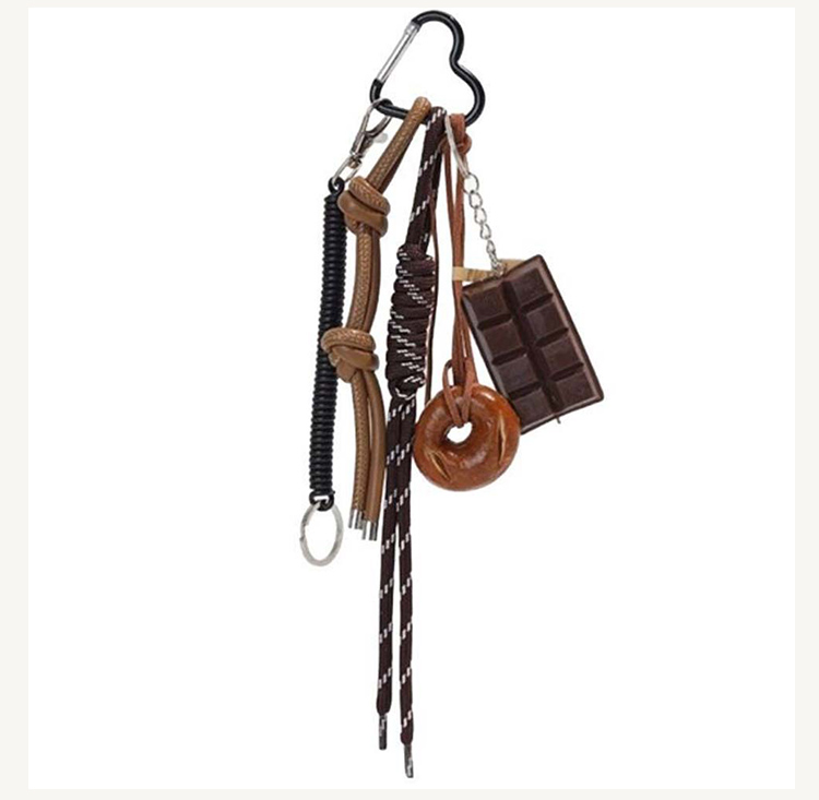 MIU Style Chip Keychain with Pearl Bow and Alloy Pendants – 8cm Bag Charm with Dice and Heart Pendant