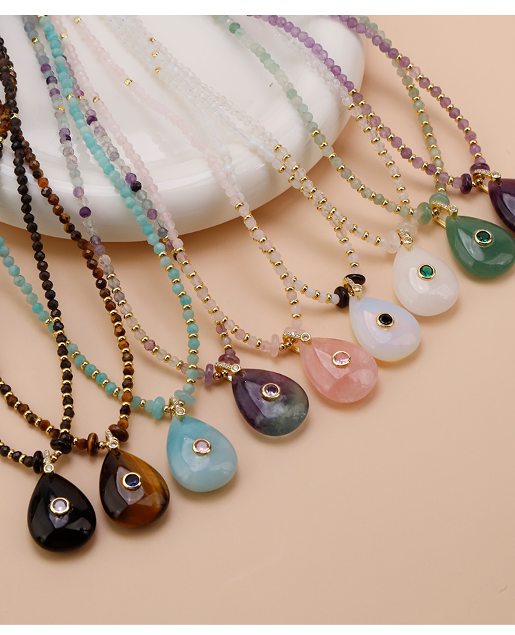 Natural Stone Teardrop Pendant Necklace with Sparkling Clasp Natural Stone Teardrop Pendant Necklace with Sparkling Clasp