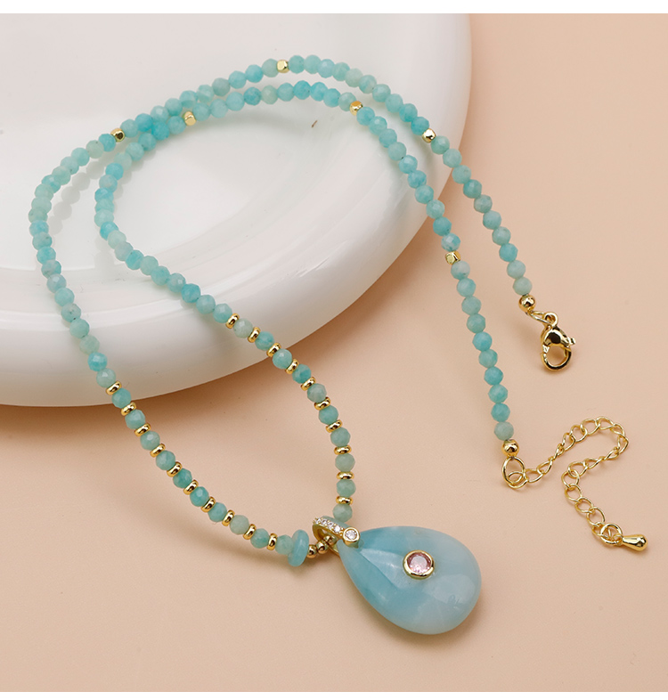 Natural Stone Teardrop Pendant Necklace with Sparkling Clasp Natural Stone Teardrop Pendant Necklace with Sparkling Clasp