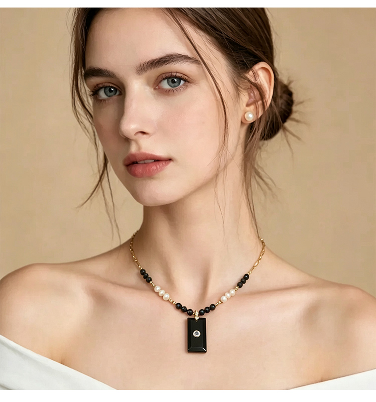 Faceted Natural Stone and Pearl Necklace with Stainless Steel Chain Faceted Natural Stone and Pearl Necklace with Stainless Steel Chain