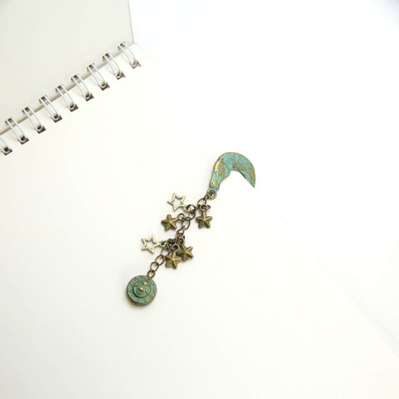 Metal Bookmark for Gifts Custom  Vintage Designed Bookmark with Alloy Start Charms Free Samples