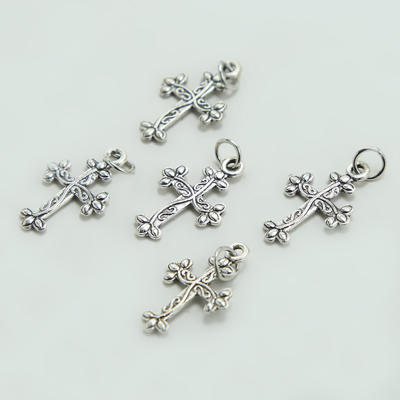 Sm.Cross Antique Silver Charm