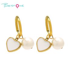 Valentine's Day White Pearl Heart - Dripping Oil/Acrylic Valentine's Day White Pearl Heart - Dripping Oil/Acrylic
