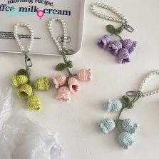 Crochet Lily of the Valley Keychain with 8mm Pearl Chain – Handmade 4 Flowers Bag Charm for Gifts & Accessories